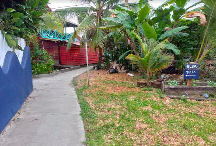 Villa Casa Elba Sobre El Mar Bocas del Toro Esterno foto