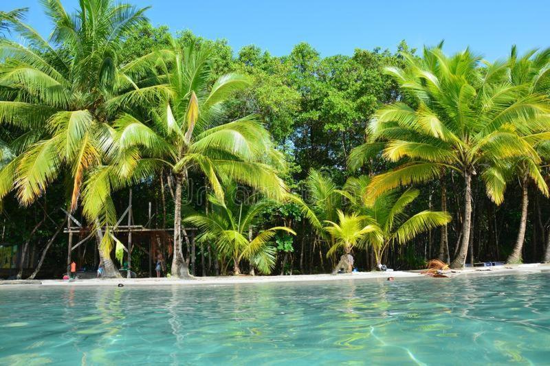 Villa Casa Elba Sobre El Mar Bocas del Toro Esterno foto